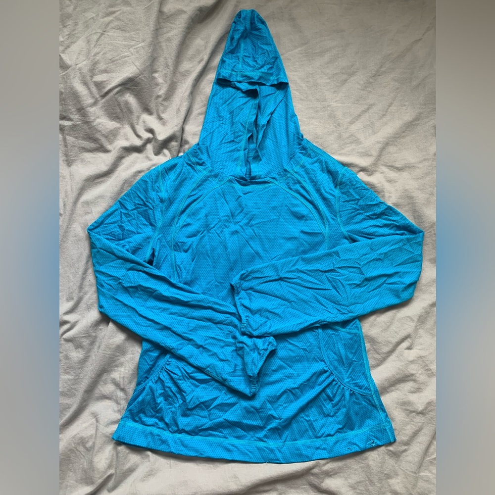 Lululemon blue athletic sweater.